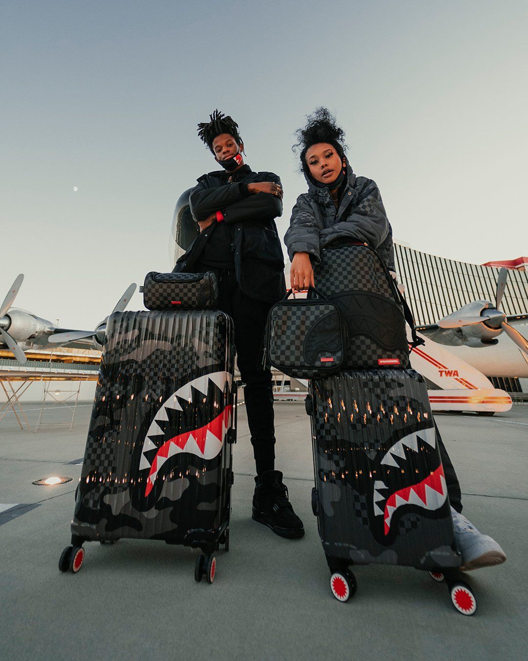 3AM SHARKNAUTICS 295 FULL-SIZE LUGGAGE - Image 14