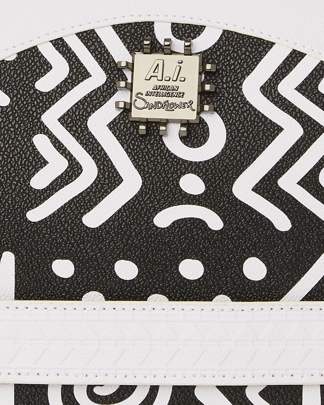 AI8 AFRICAN INTELLIGENCE - ORIGIN STORY CROSSOVER CLUTCH - Image 11
