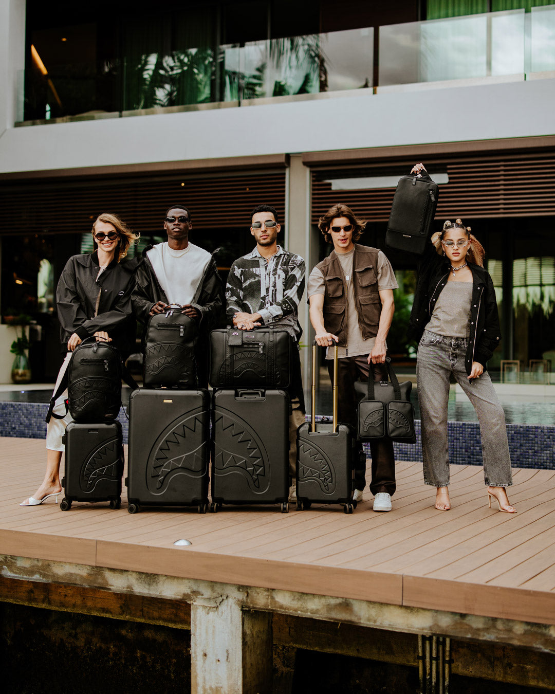 REALITY CHECK SHARKITECTURE FULL-SIZE JETBLACK LUGGAGE GUNMETAL HARDWARE - Image 4