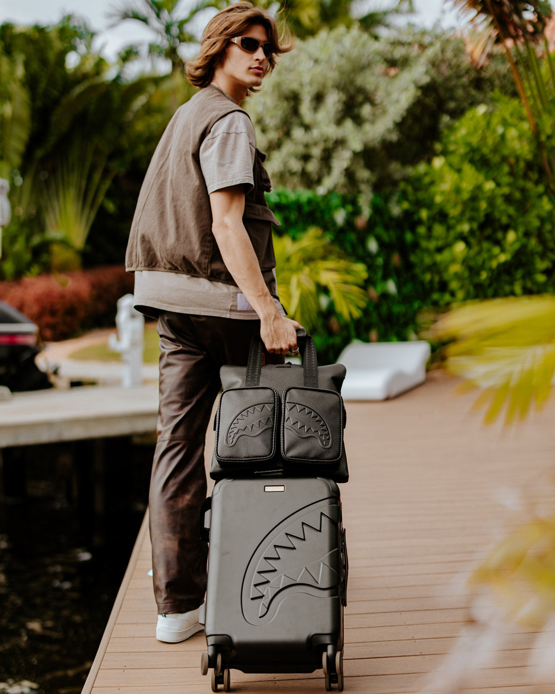 REALITY CHECK SHARKITECTURE CARRY-ON JETBLACK LUGGAGE GOLD HARDWARE - Image 12