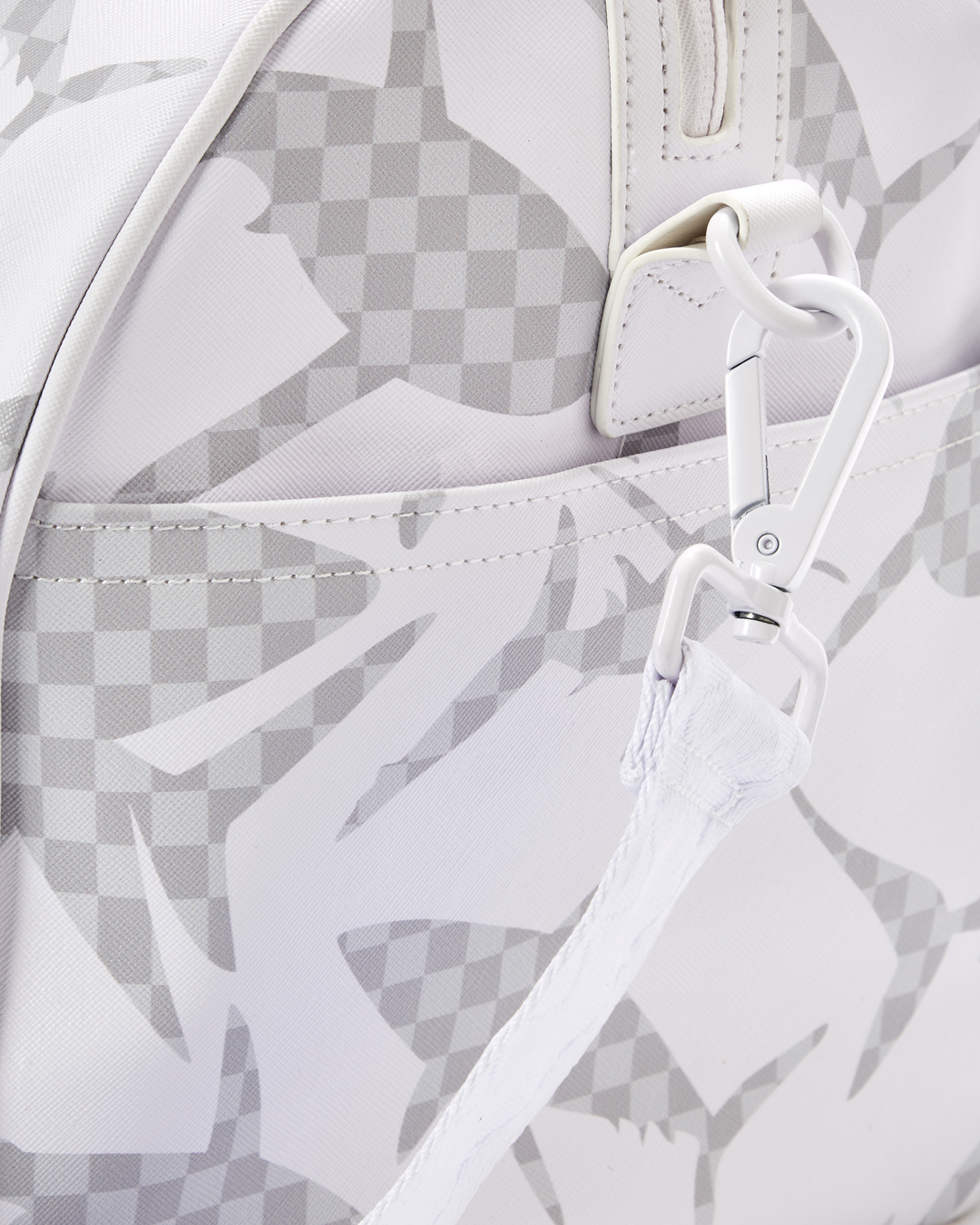 SHARK CHECK WHITE DUFFLE - Image 10
