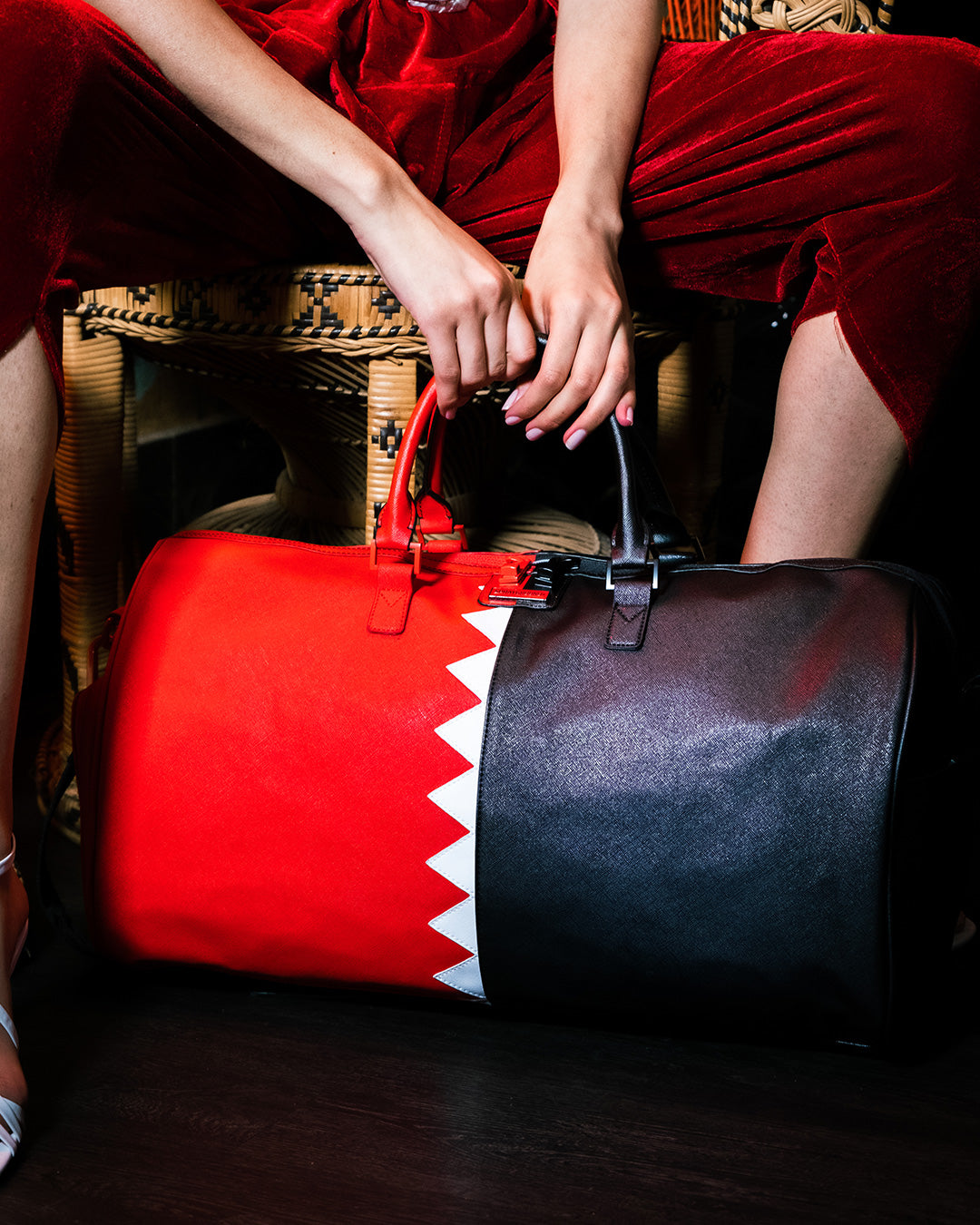 VERTICAL SHARK CUT SEW DUFFLE - Image 8