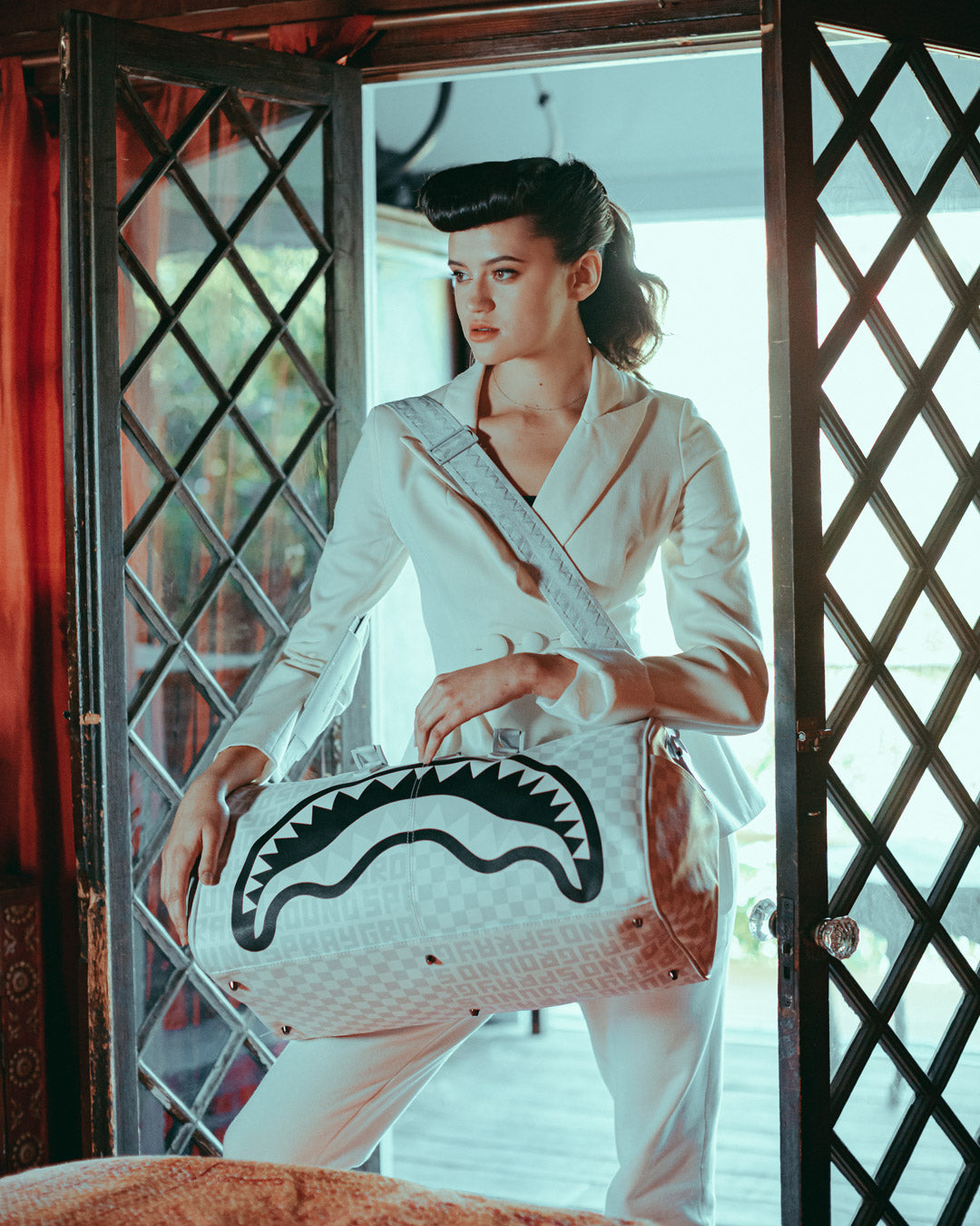 SPLIT THE CHECK PEARL DUFFLE - Image 4