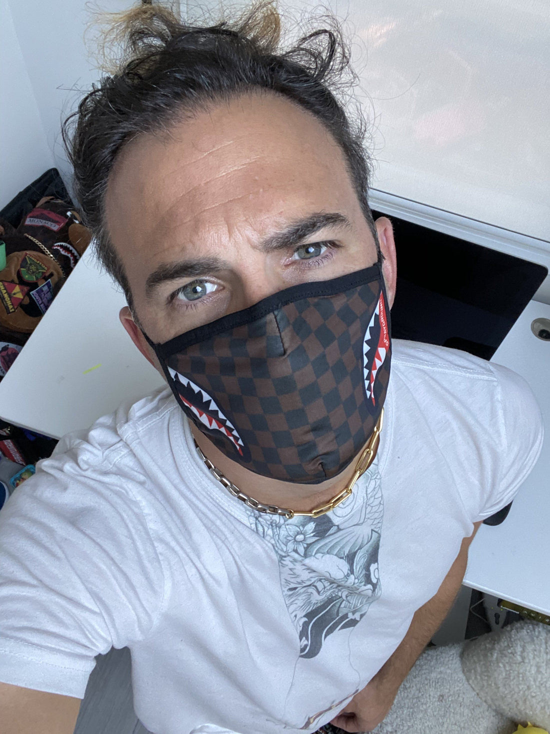 ADULT SHARKS IN PARIS SIDE SHARK FORM-FITTING FACE MASK - Image 3
