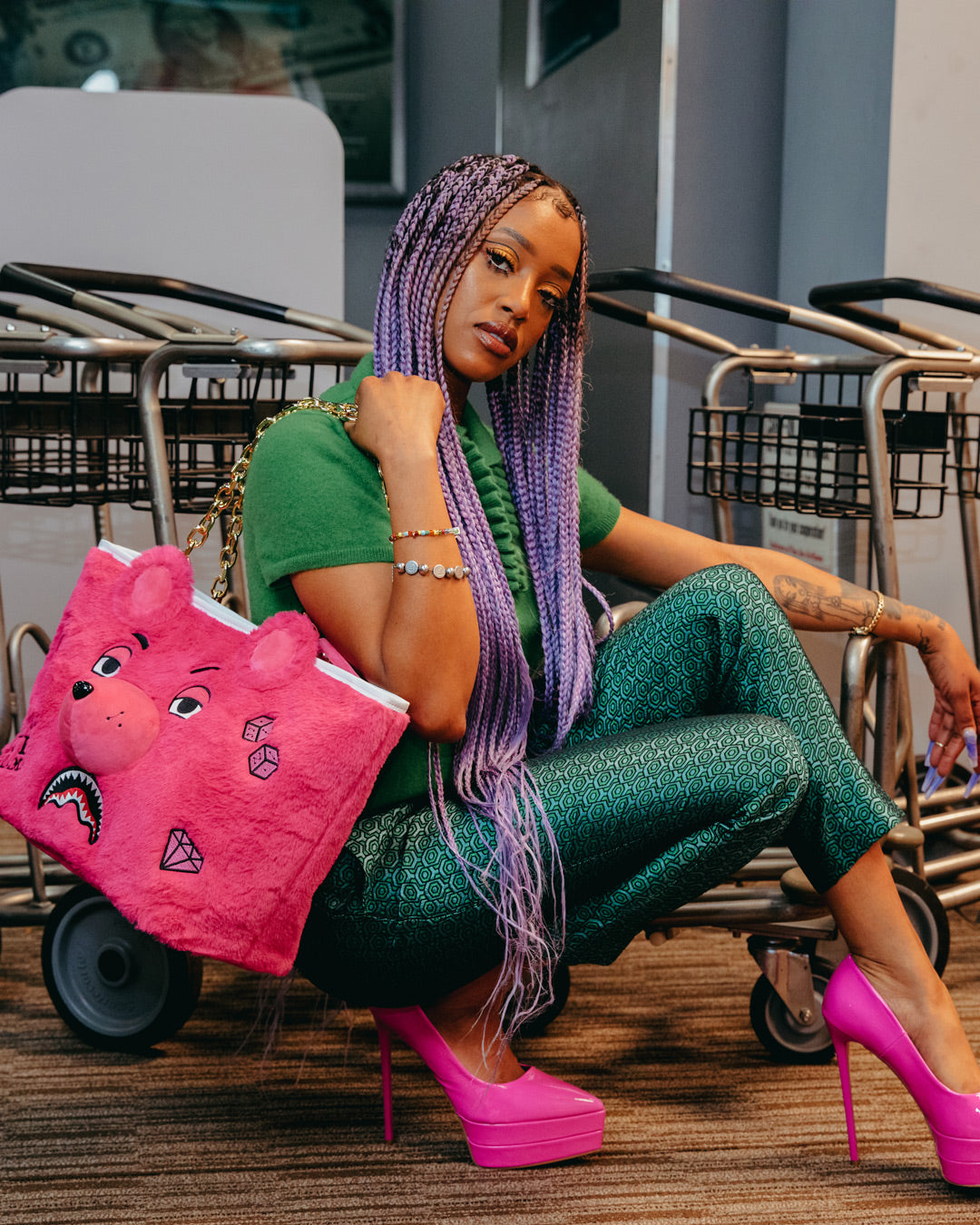 PLUSH MONEYBEAR TOTE PINK - Image 2