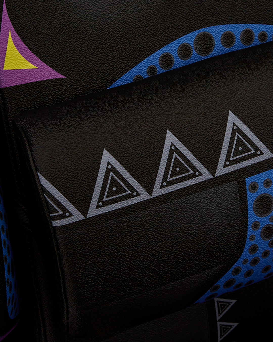 AI 12 BROOKLYN BEYOND - SANDFLOWER COLLAB GAMING CHAIR - Image 11