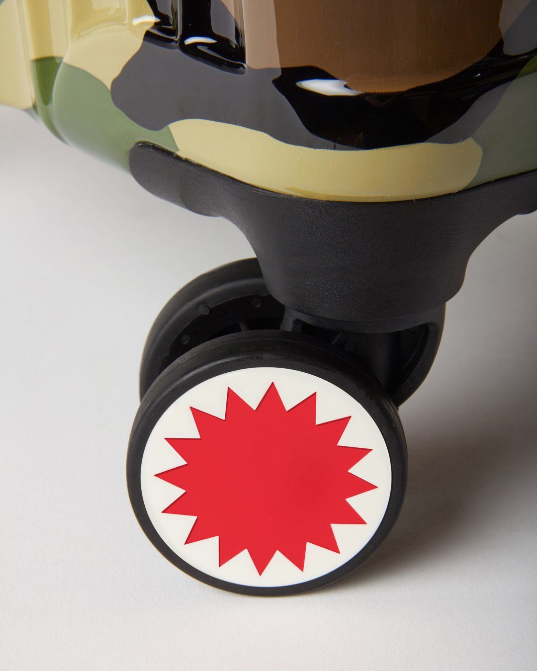 SHARKNAUTICS CAMO 215 CARRY-ON LUGGAGE - Image 7
